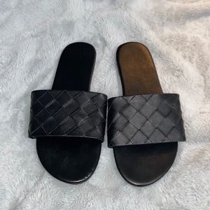 Black sandales from shein. Size 8